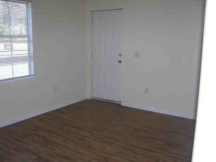 403 Rogers Lake Rd - Photo 2 of 7