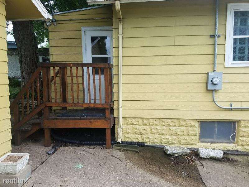 5119 S 46th Ave - Photo 2 of 6