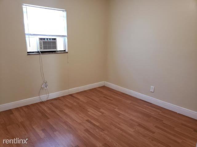 1133 W 28th St - Photo 3 of 8