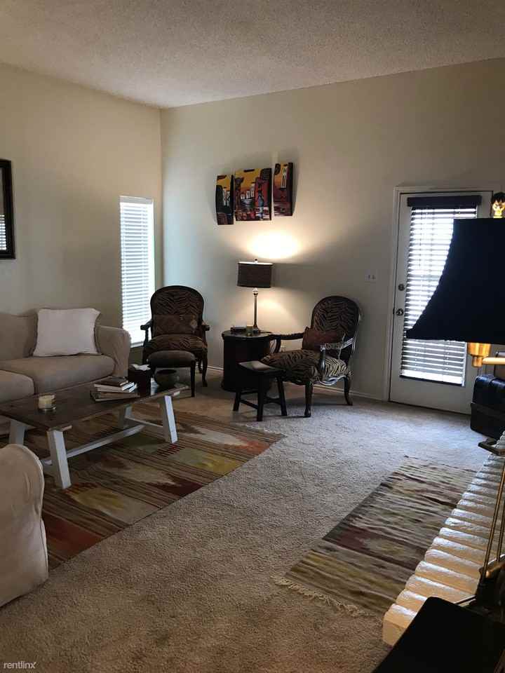 1812 Mountain Shadow Dr - Photo 3 of 13