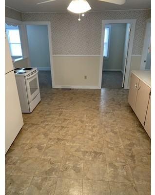 2131 Main St - Photo 2 of 14