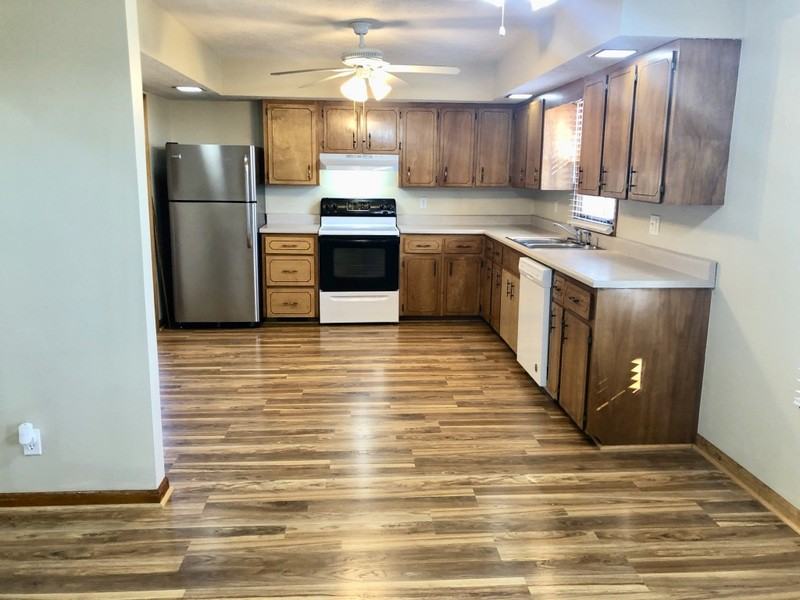 4990 Tunnel Hill Rd - Photo 2 of 10