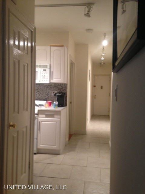 55 BARROW ST - Photo 3 of 4