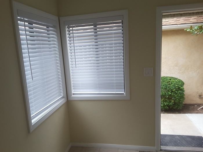 871 Emerald St - Photo 2 of 3