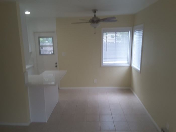 871 Emerald St - Photo 3 of 3