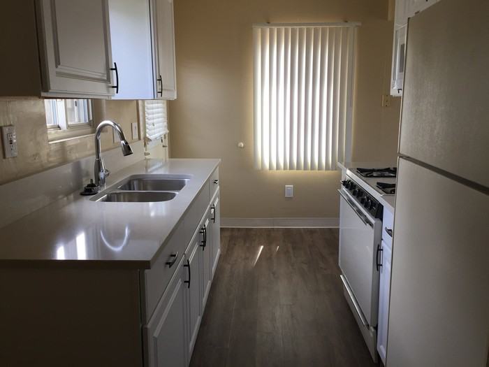 9124 Rosedale Dr - Photo 3 of 5