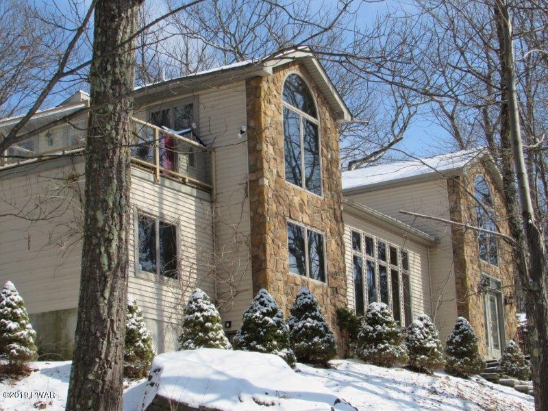 132 Surrey Dr - Photo 2 of 36