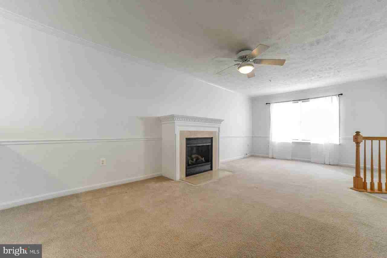 13416 Stowaway Ct - Photo 3 of 18