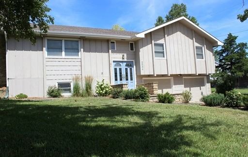 3004 Amherst Ave - Photo 2 of 56