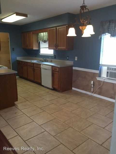 7679 Willard Ct - Photo 2 of 4