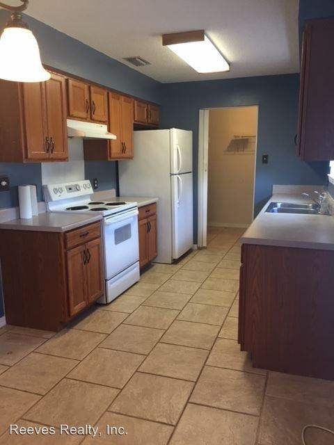 7679 Willard Ct - Photo 3 of 4