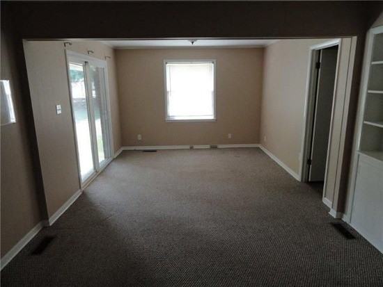 1110 Delmar Ave - Photo 2 of 4