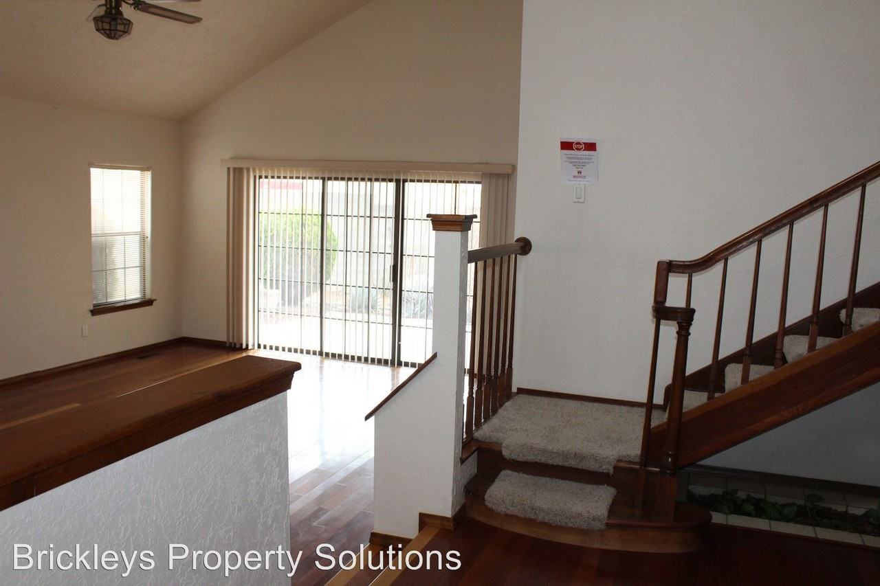 4917 Calle De Carino NE - Photo 2 of 19