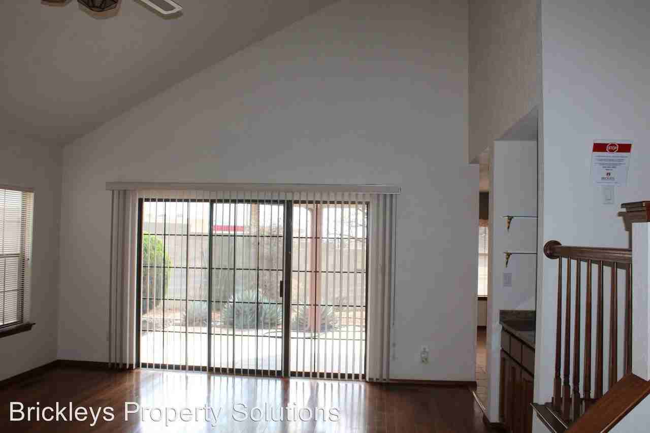 4917 Calle De Carino NE - Photo 3 of 19