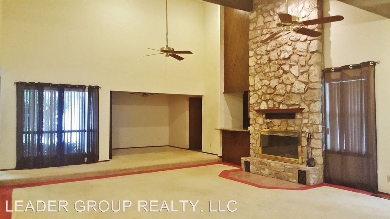2712 Highland Terrace - Photo 3 of 21