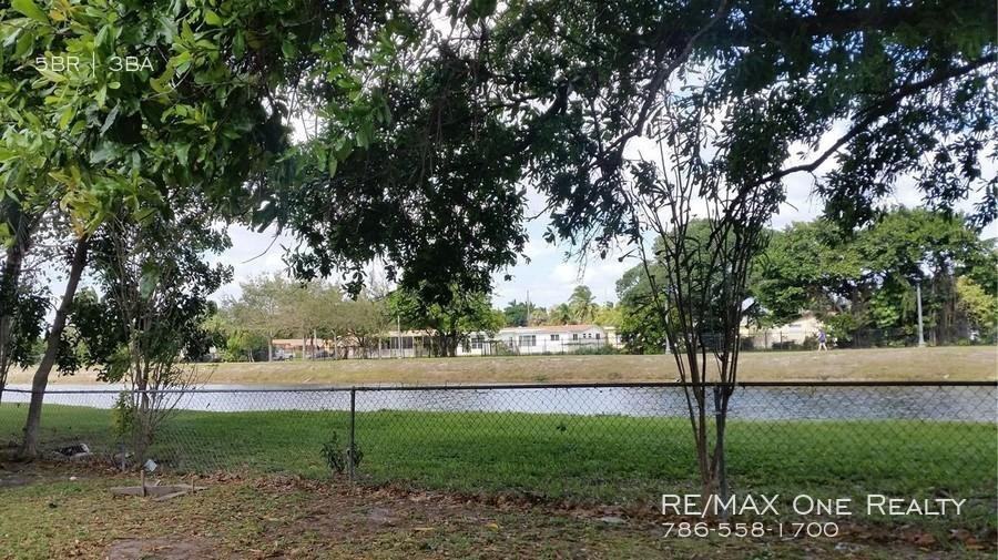 3451 NW 37th St - Photo 2 of 3