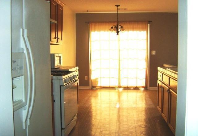 13628 Weycroft Cir - Photo 3 of 4