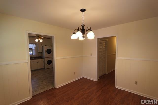 402 River Rd - Photo 2 of 15