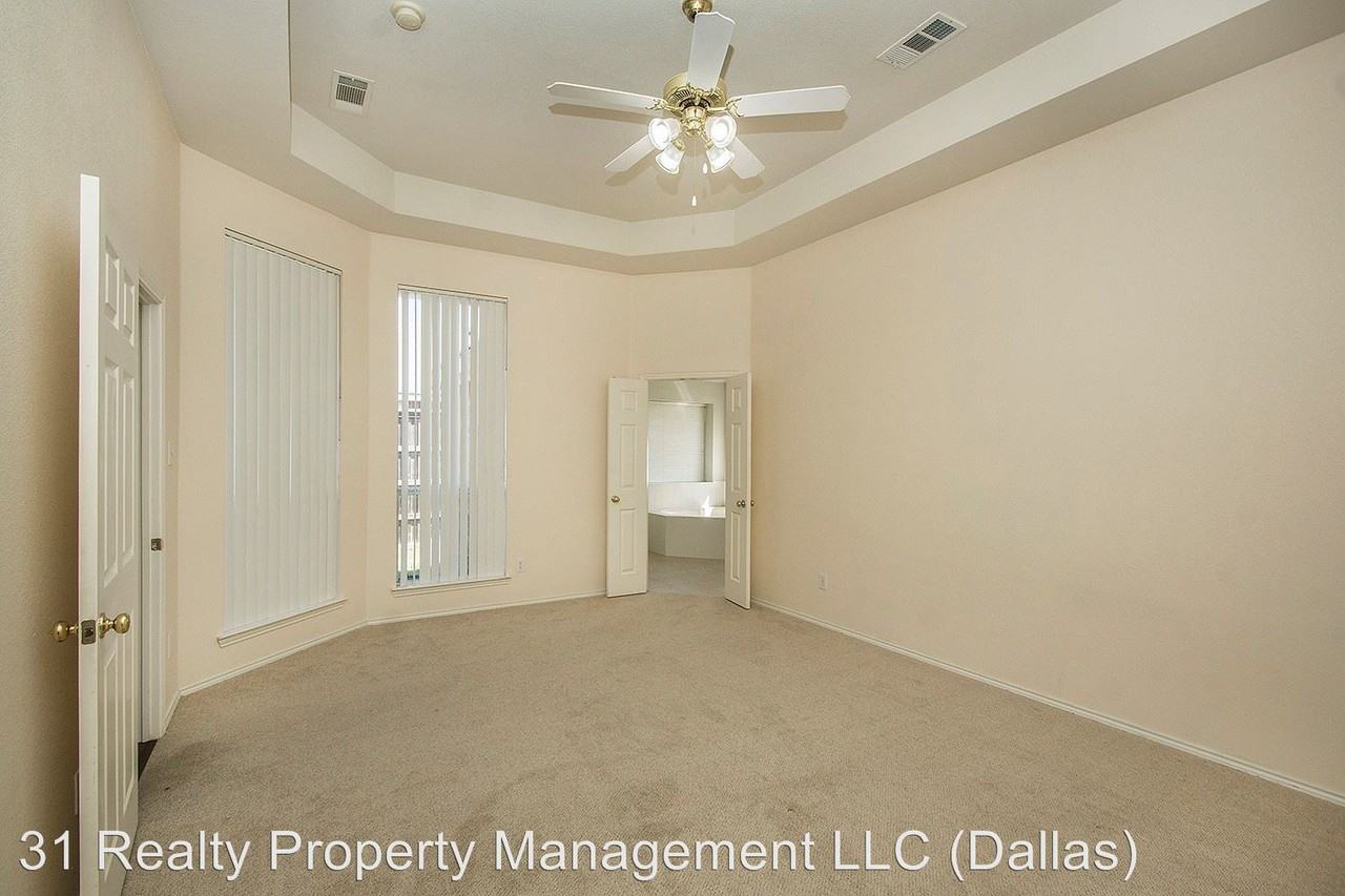 3404 Bluegrass Dr - Photo 2 of 5