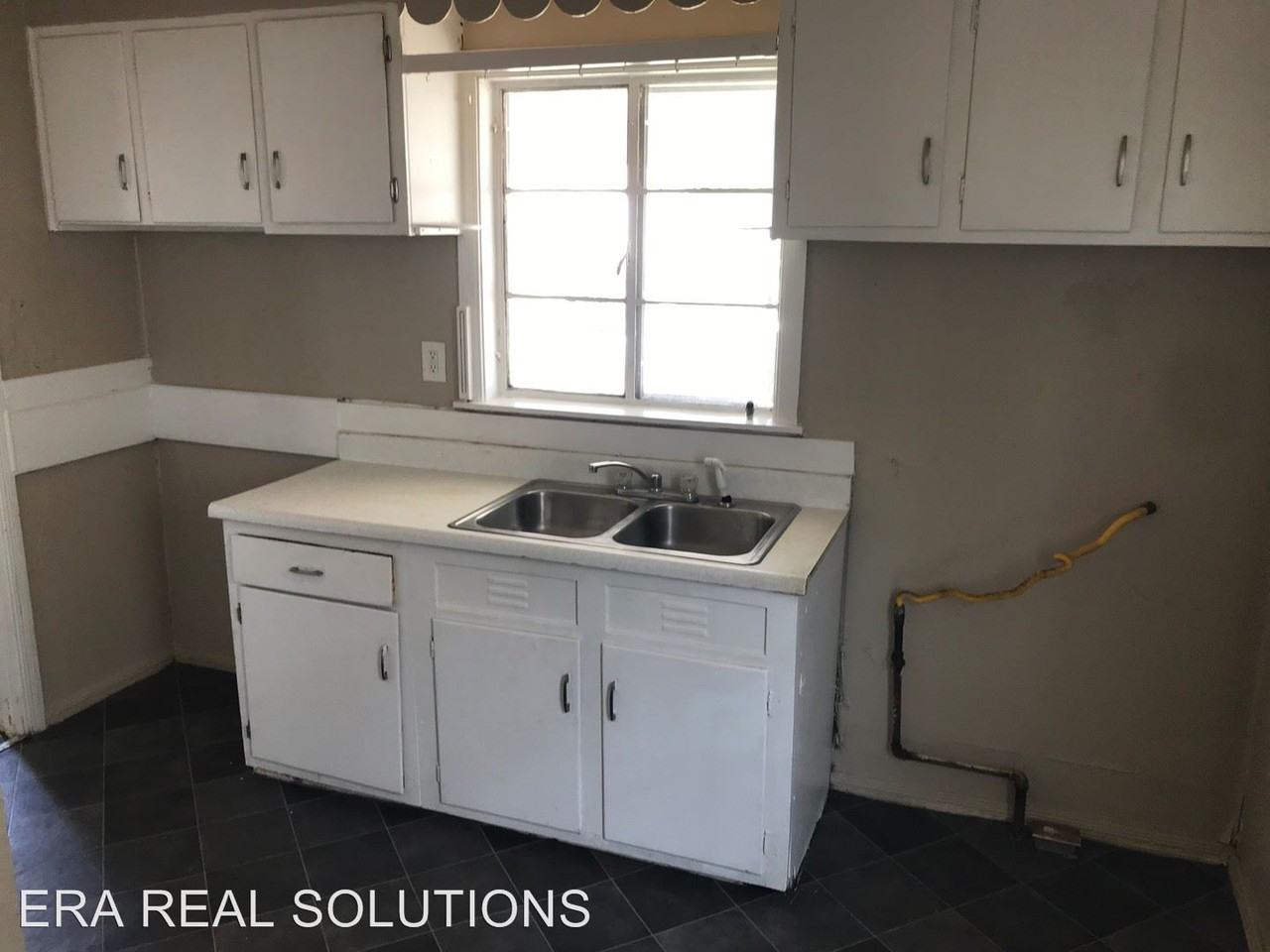 1923 Republic Ave - Photo 3 of 7