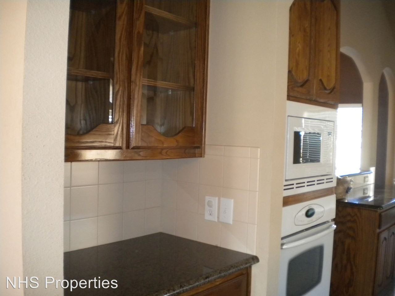 308 High Desert Dr - Photo 3 of 8