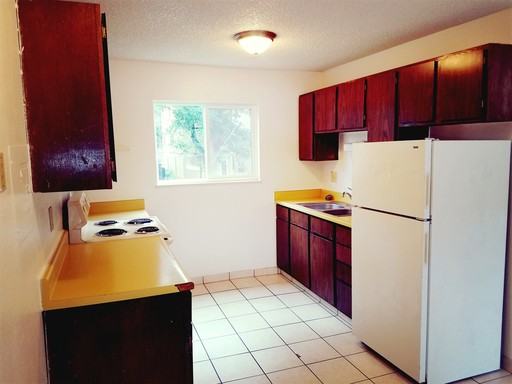 1802 La Salle Street - Photo 3 of 23