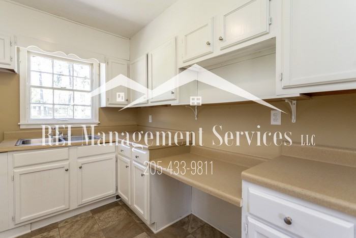 144 Carol Dr - Photo 3 of 8