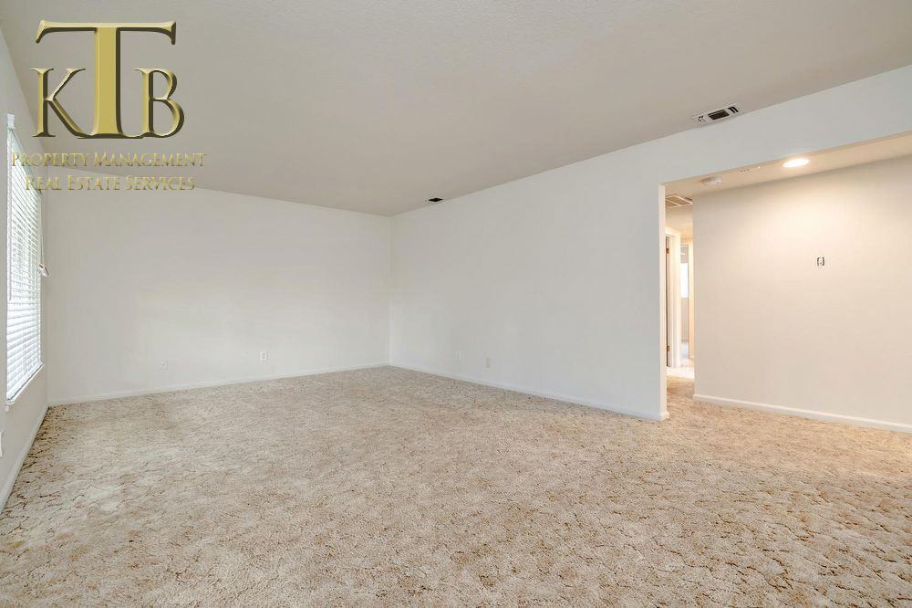2419 Encinal Ave. - Photo 2 of 15