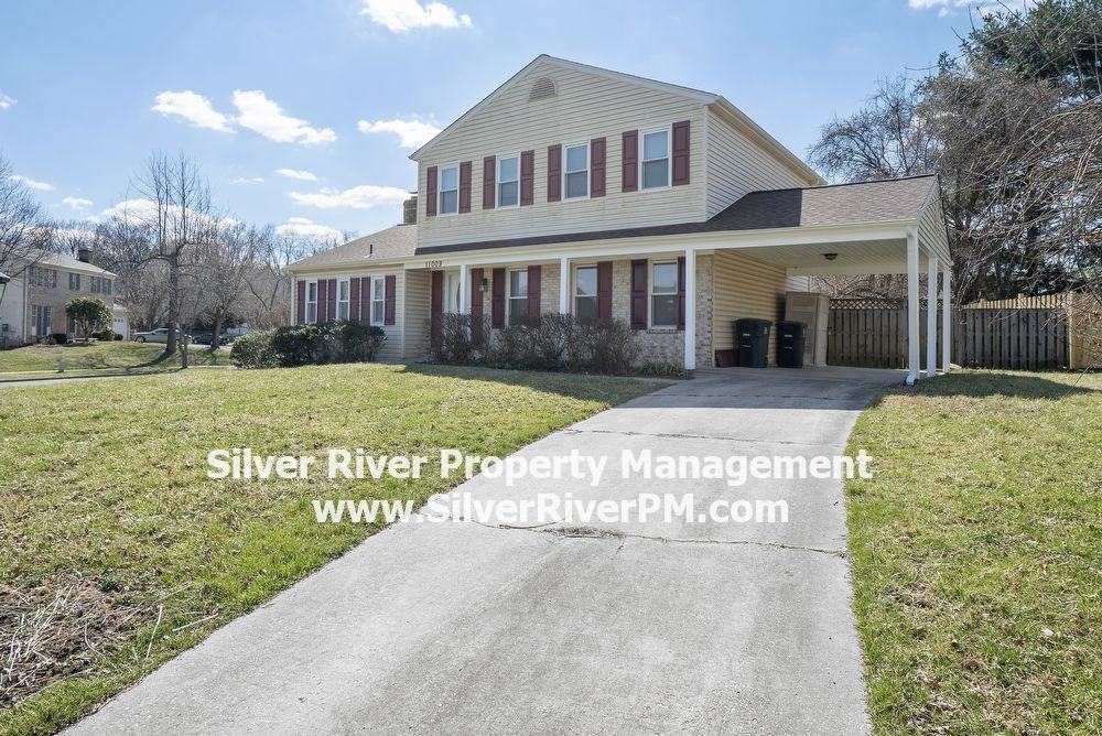 11009 Atwell Ave - Photo 3 of 36