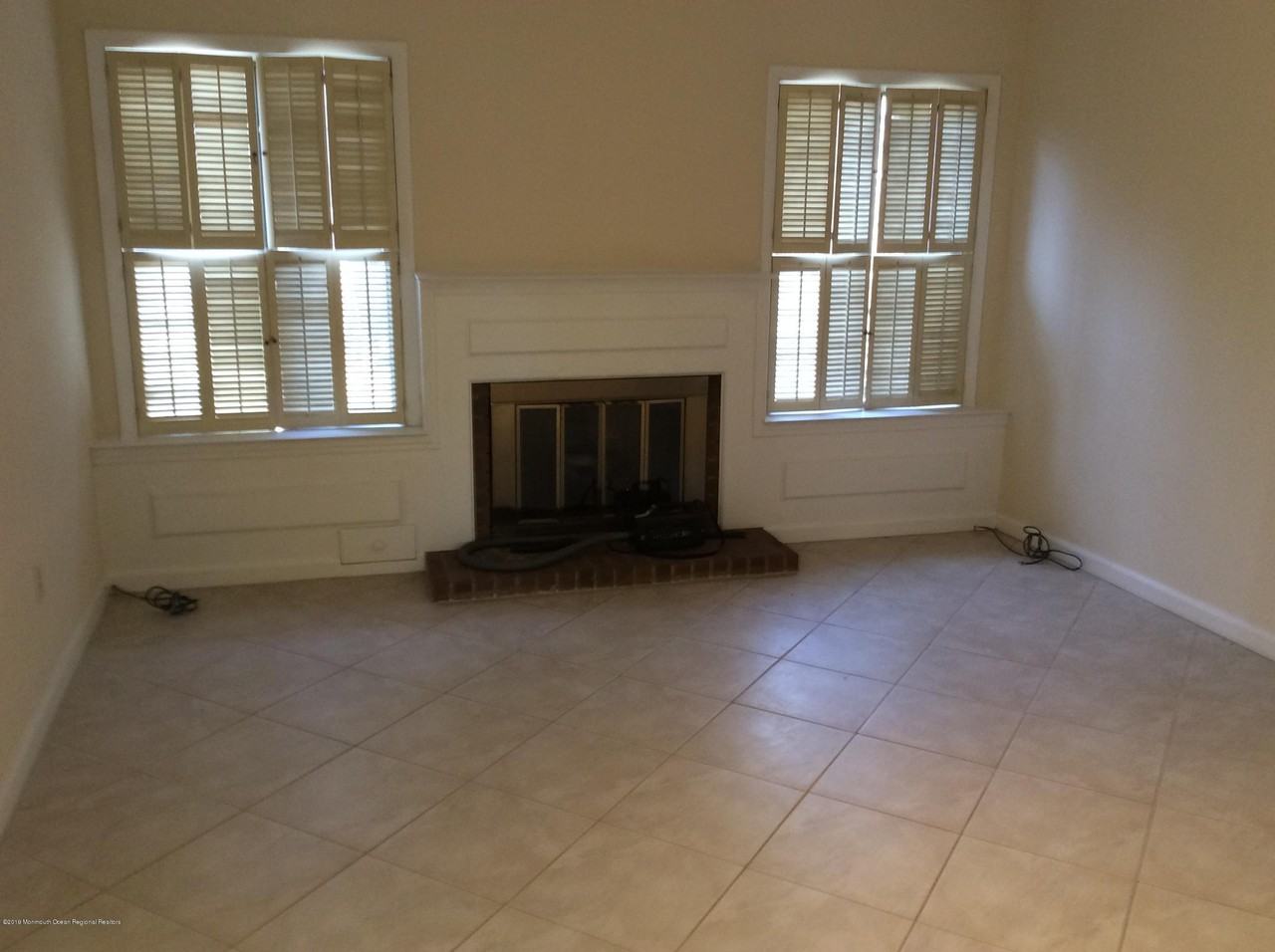 23 Lamb Ln - Photo 3 of 9