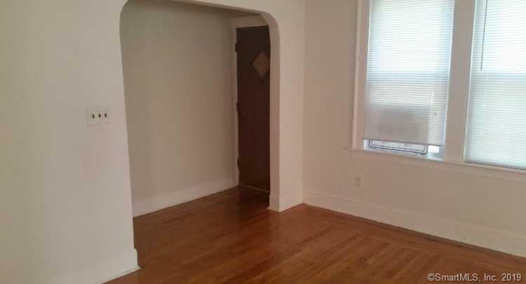 280 Sheffield Ave - Photo 3 of 10