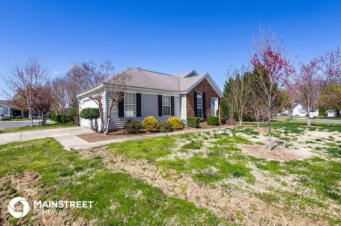 3501 Braefield Dr - Photo 3 of 12