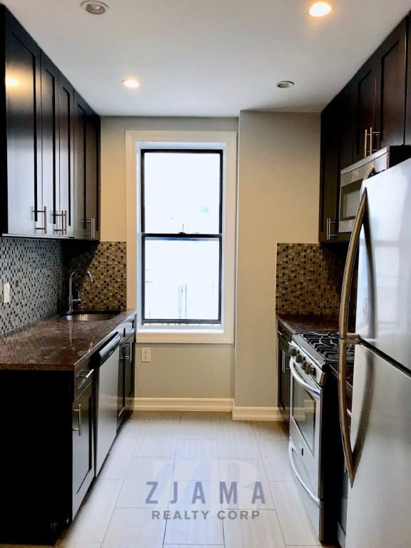 201 Eastern Pkwy #P6