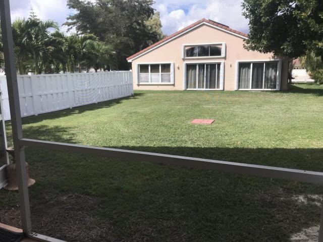 6103 Kemper Lakes Drive - Photo 2 of 6