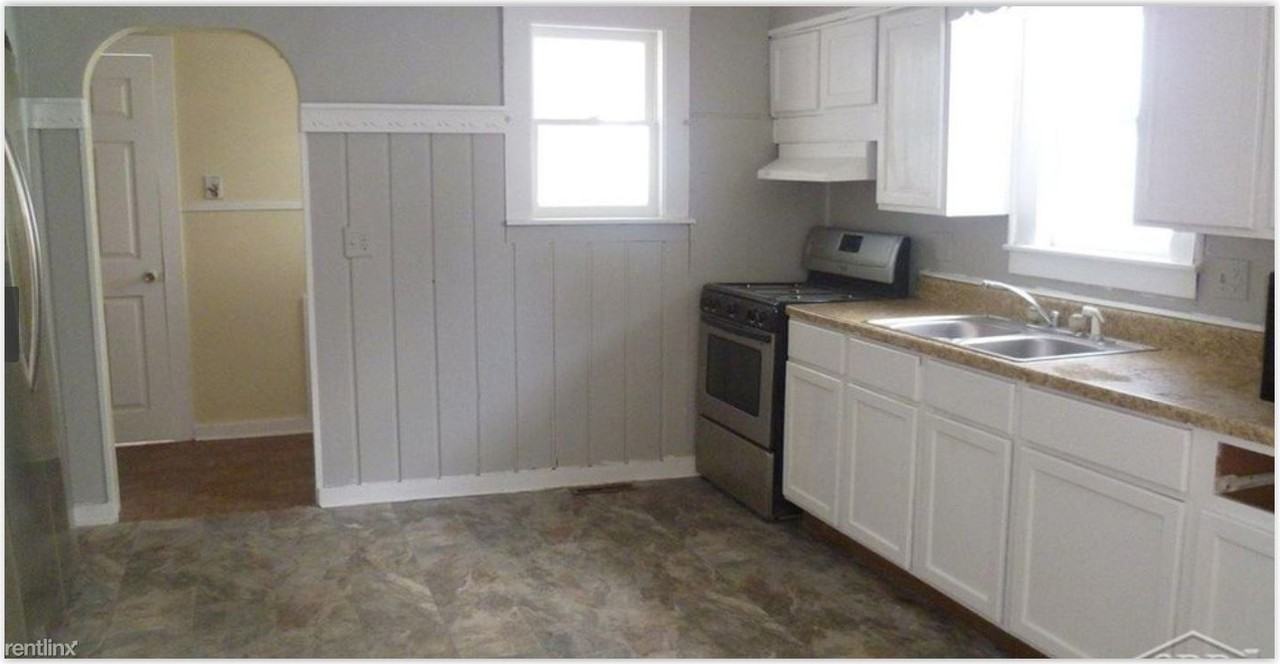 1812 Ames St - Photo 2 of 7