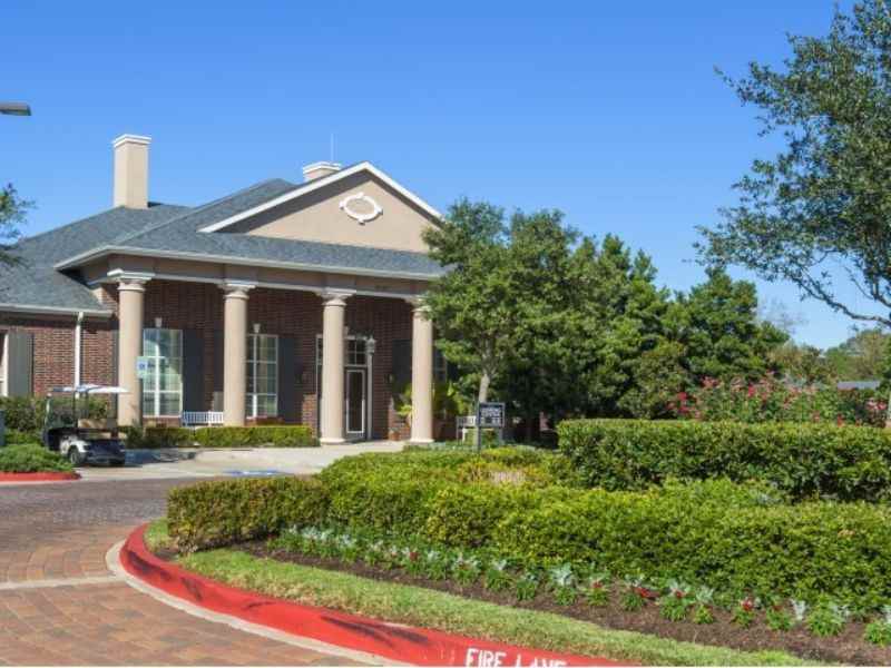 8787 Sienna Springs Blvd - Photo 5 of 10