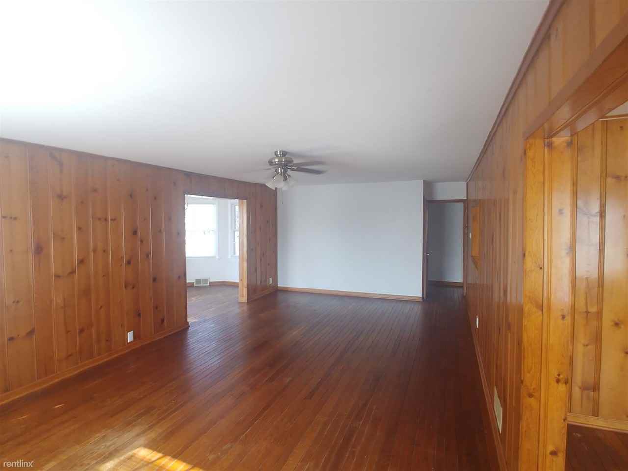 37924 N Watts Ave - Photo 2 of 8