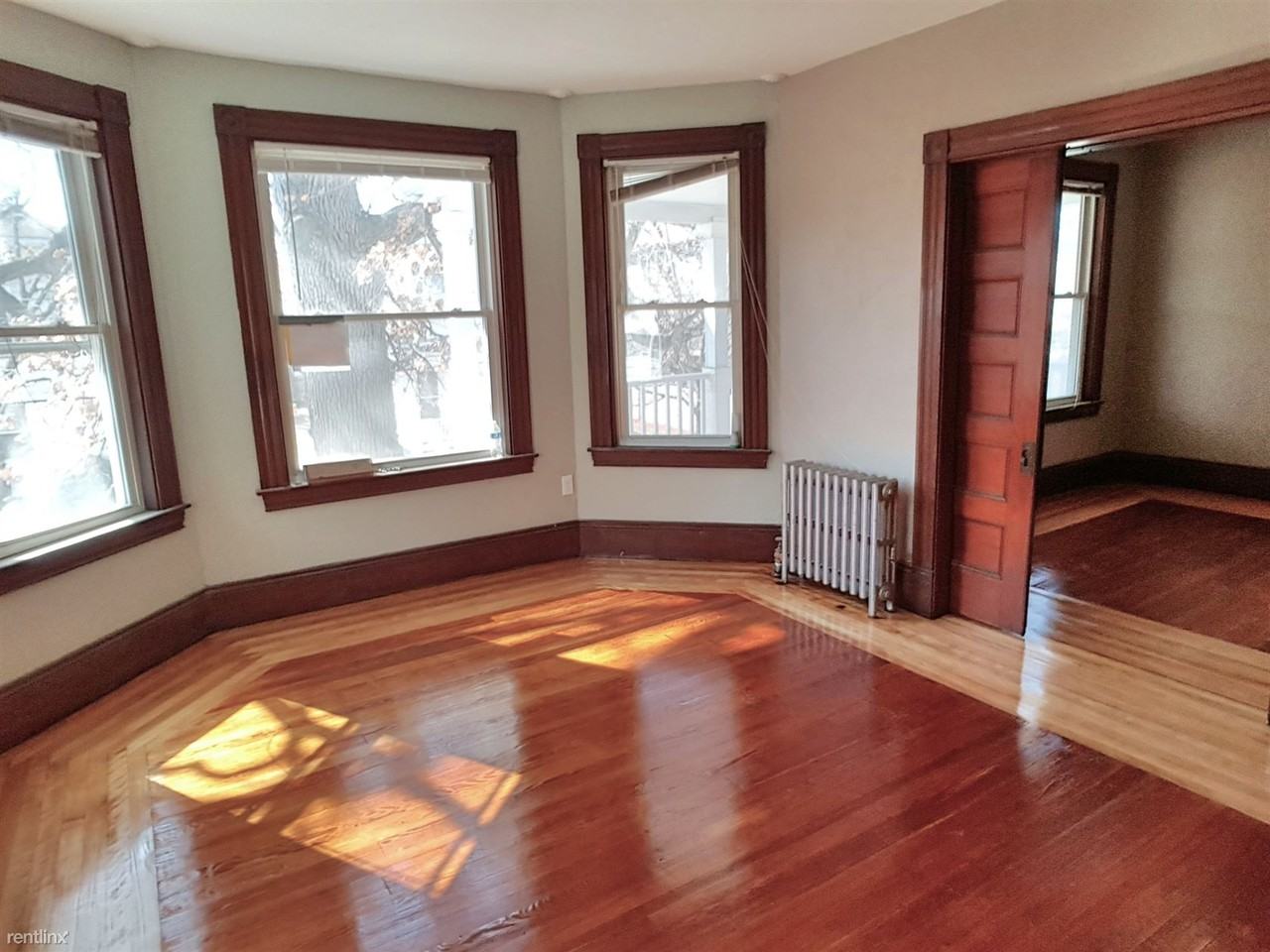 178 Robbins St - Photo 3 of 5