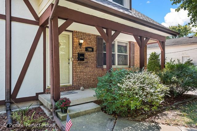 709 Price St - Photo 2 of 17