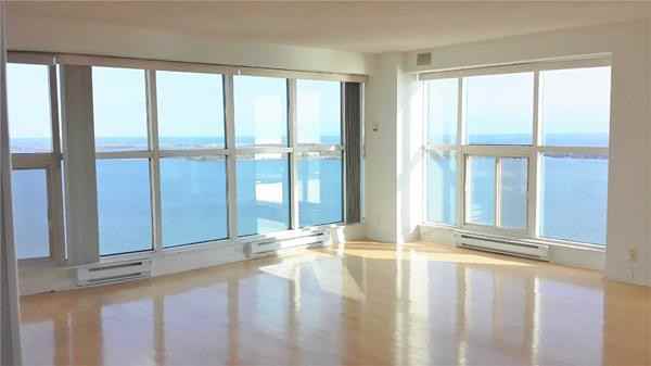 99 Harbour Square #3206