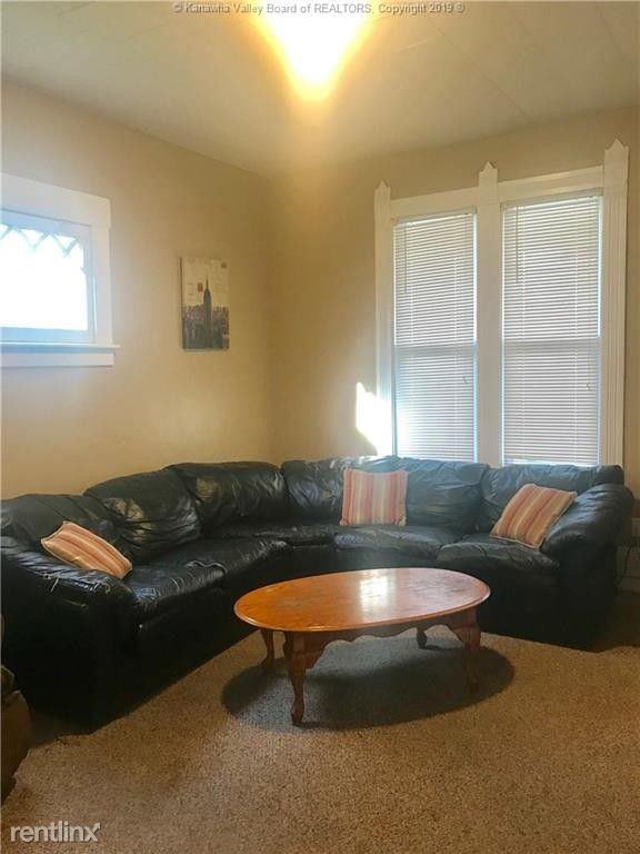 633 15th St - Photo 3 of 15