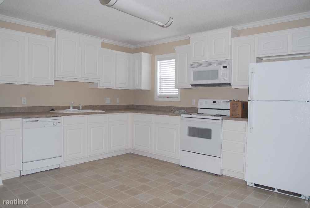 19692 Brighton Dr - Photo 2 of 5