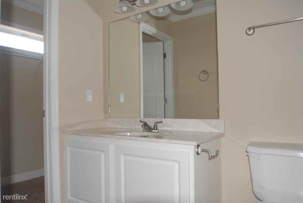 19692 Brighton Dr - Photo 3 of 5