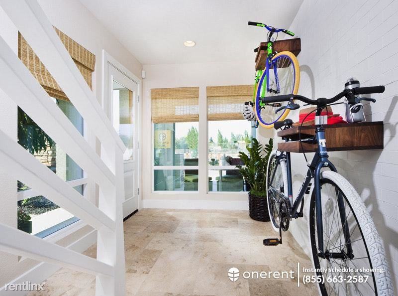 1302 N Capitol Ave #1