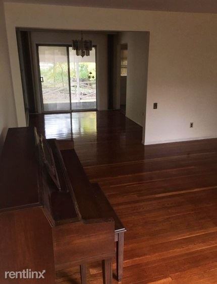 Spacious 3 Bedroom 2 Bathroom Private Home - Laundry - 1 Car Garage - Ardsley - Photo 3 of 18