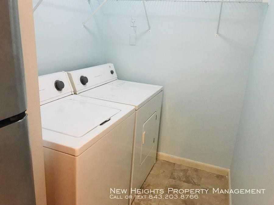 272 Alexandra Dr - Photo 2 of 4