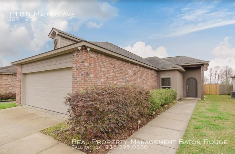 1185 Madrid Ave - Photo 3 of 15