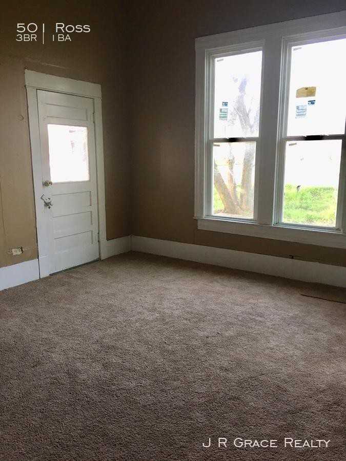 501 E Ross Ave - Photo 3 of 8