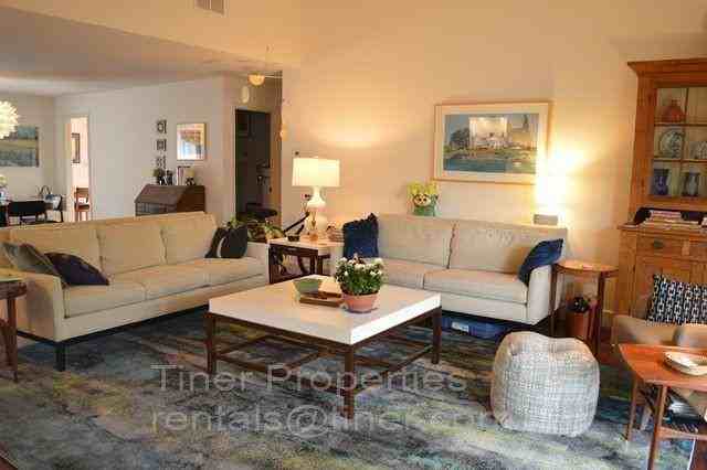 1012 Commons Dr - Photo 3 of 25