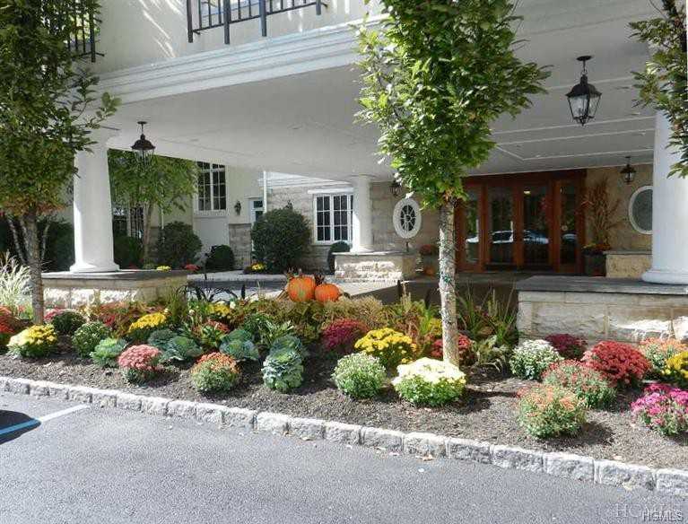 319 Trump Park - Photo 2 of 19